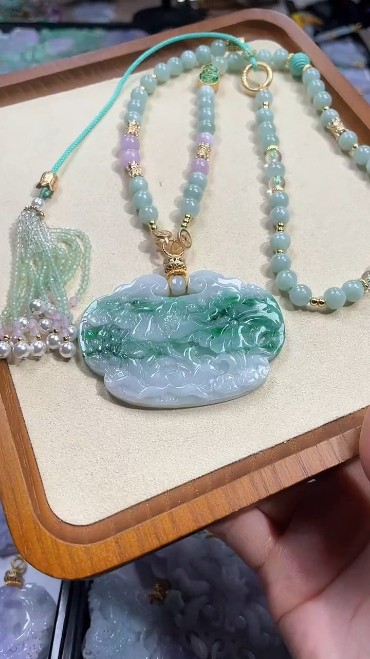 【闪购商品】翡翠颈饰未镶嵌吊坠