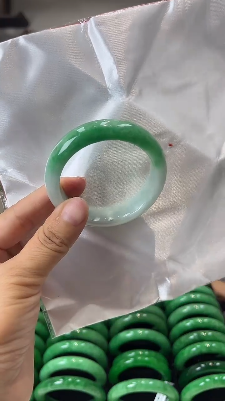 【闪购商品】砖雕闪31 圈口53 独货手镯