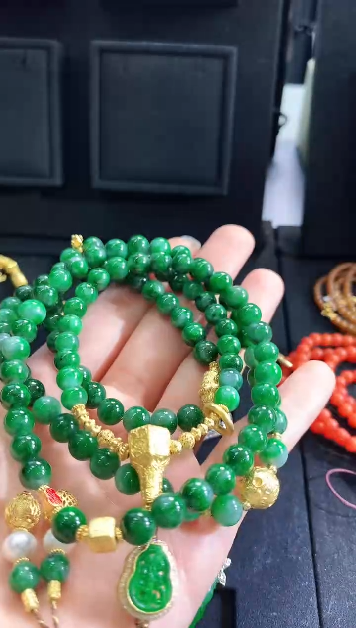 【闪购商品】翡翠颈饰18K金镶嵌珠串