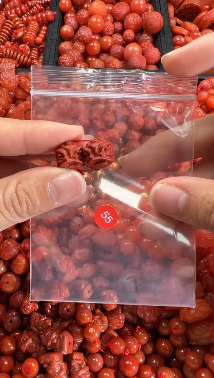 【闪购商品】南红玛瑙颈饰未镶嵌1