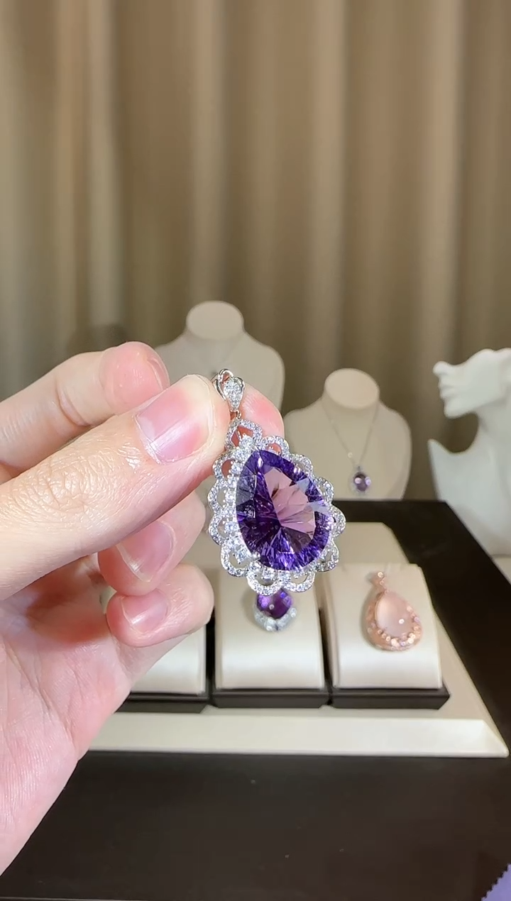 【闪购商品】紫晶颈饰银S925镶嵌13*18mm