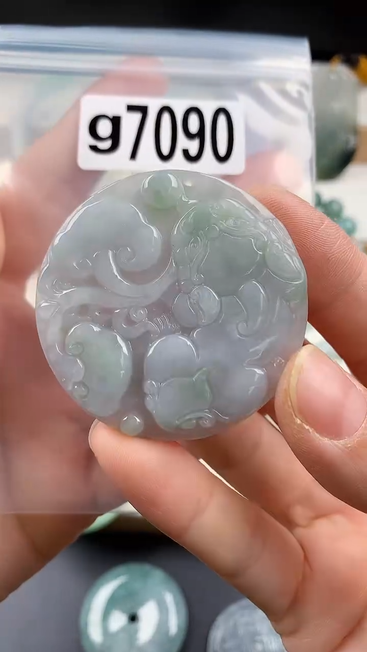 颈饰未镶嵌翡翠天然翡翠吊坠挂件