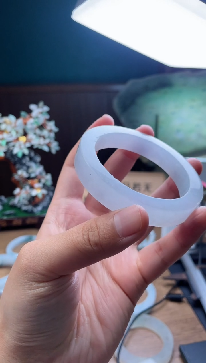 【闪购商品】定制翡翠手镯未镶嵌定制
