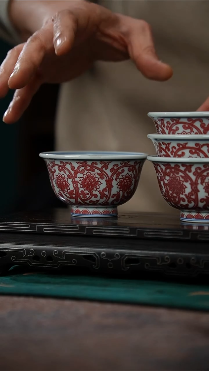 12-5-压手杯-景德镇釉里红