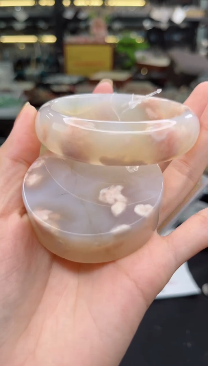 【闪购商品】石英质玉手镯未镶嵌57圈口（赠品镯心）656814