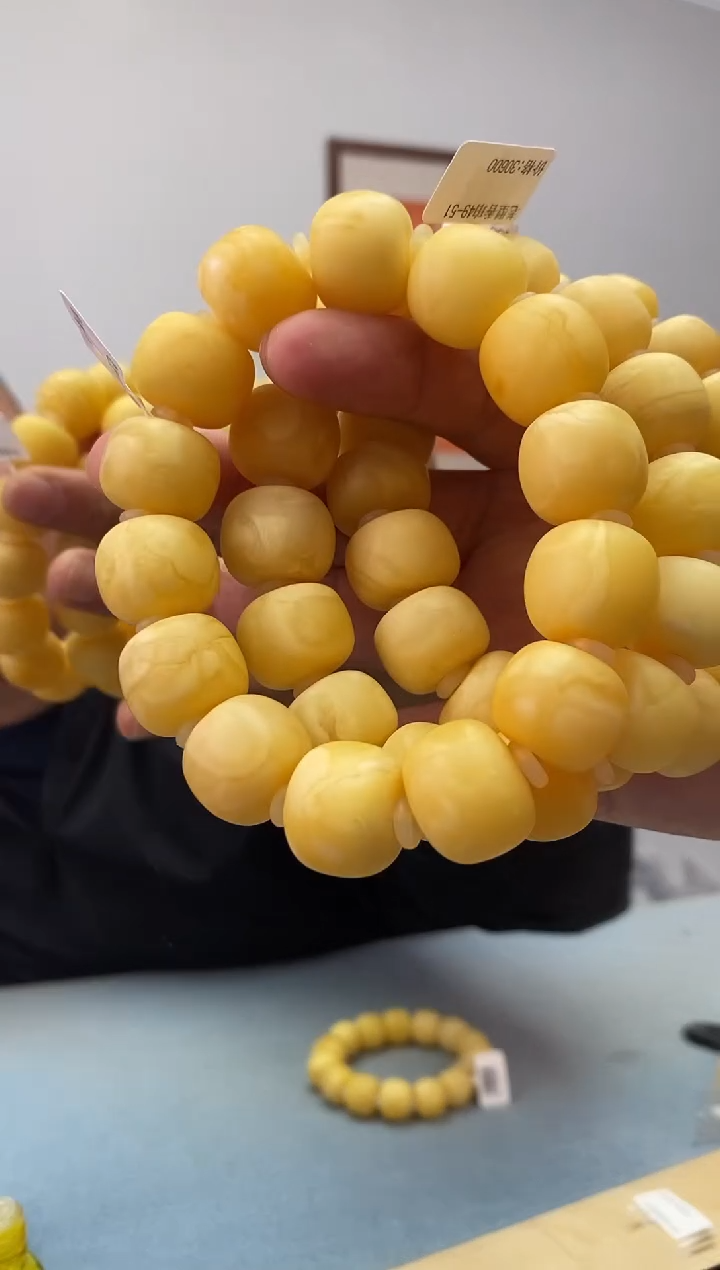 琥珀未镶嵌珠宝奇石假一罚十，永久原价包退多样性发一件049