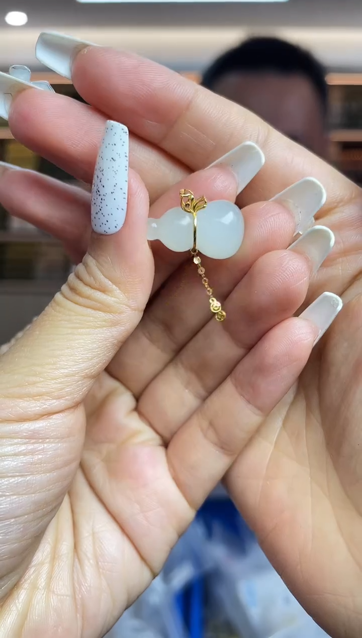 【闪购商品】和田玉·18K金镶嵌多样性发一件