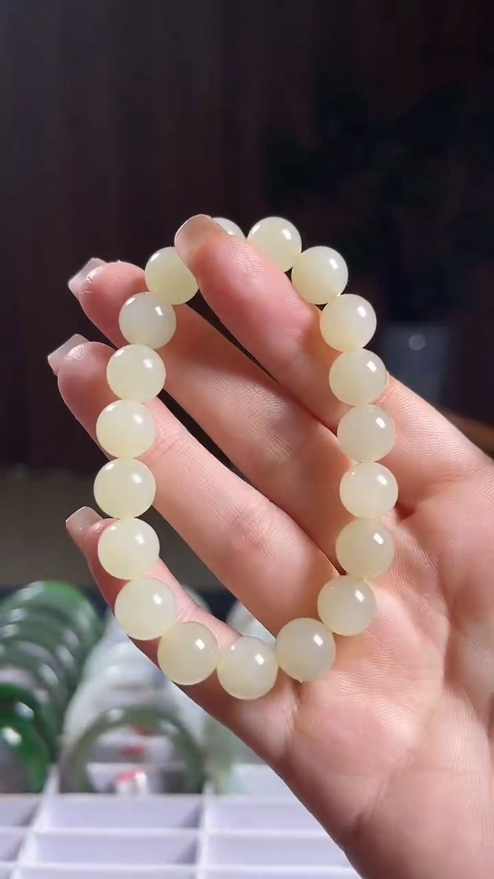 手串未镶嵌和田玉10mm左右蜂蜜水