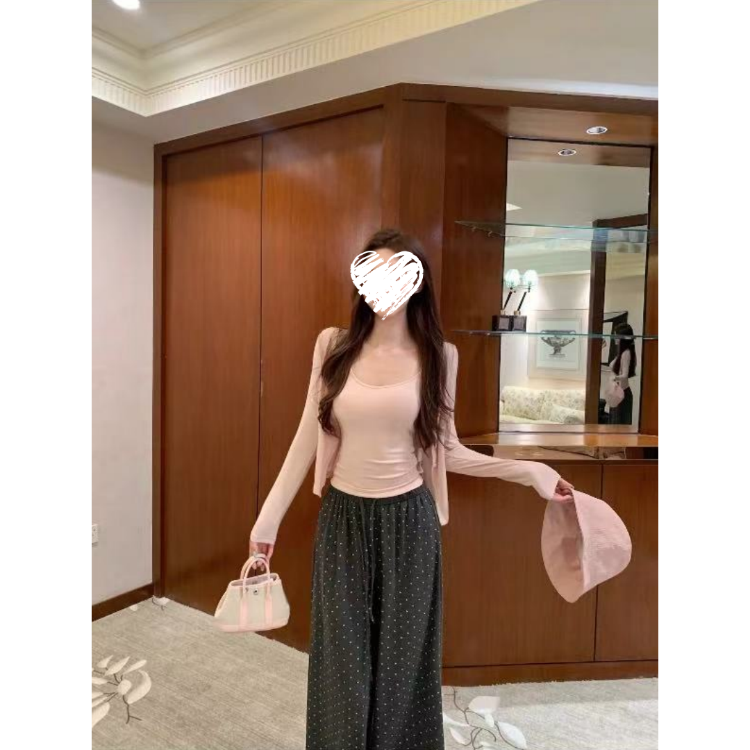  粉色吊带开衫两件套+波点休闲裤    60689