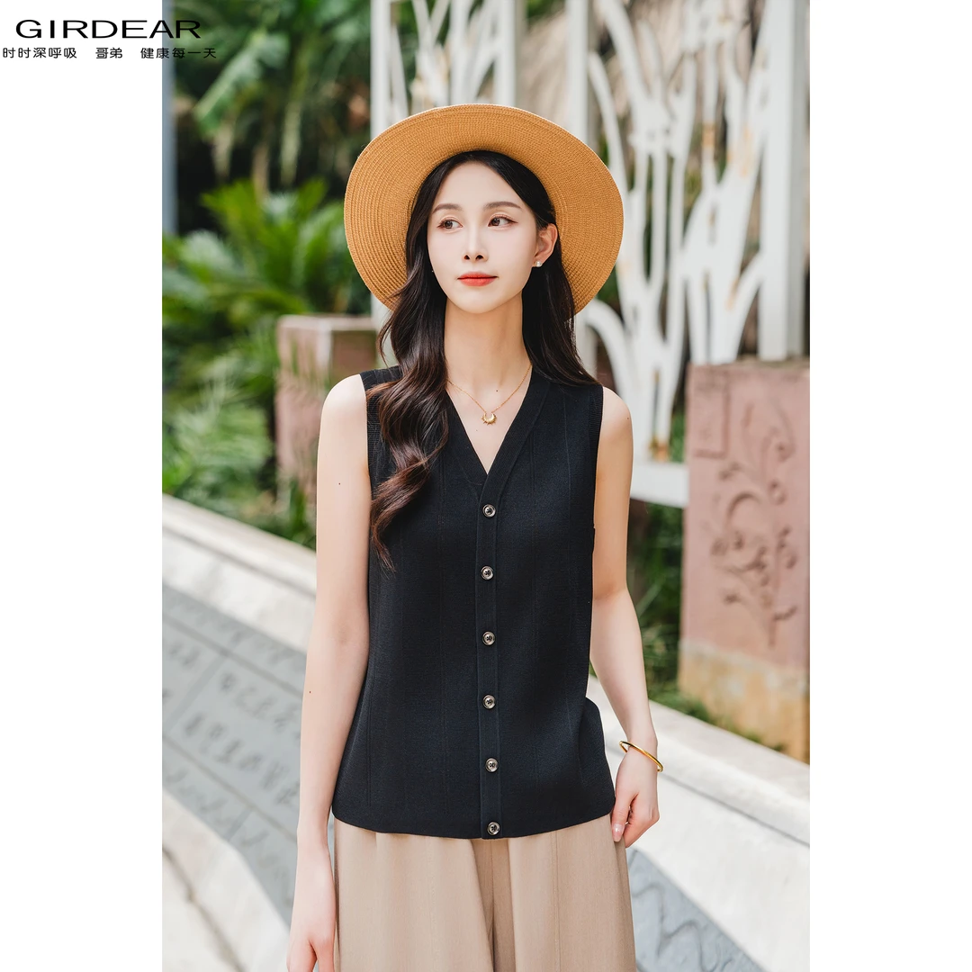 GIRDEAR/哥弟简约舒适时尚潮搭V领造型无袖针织开衫马甲女148033