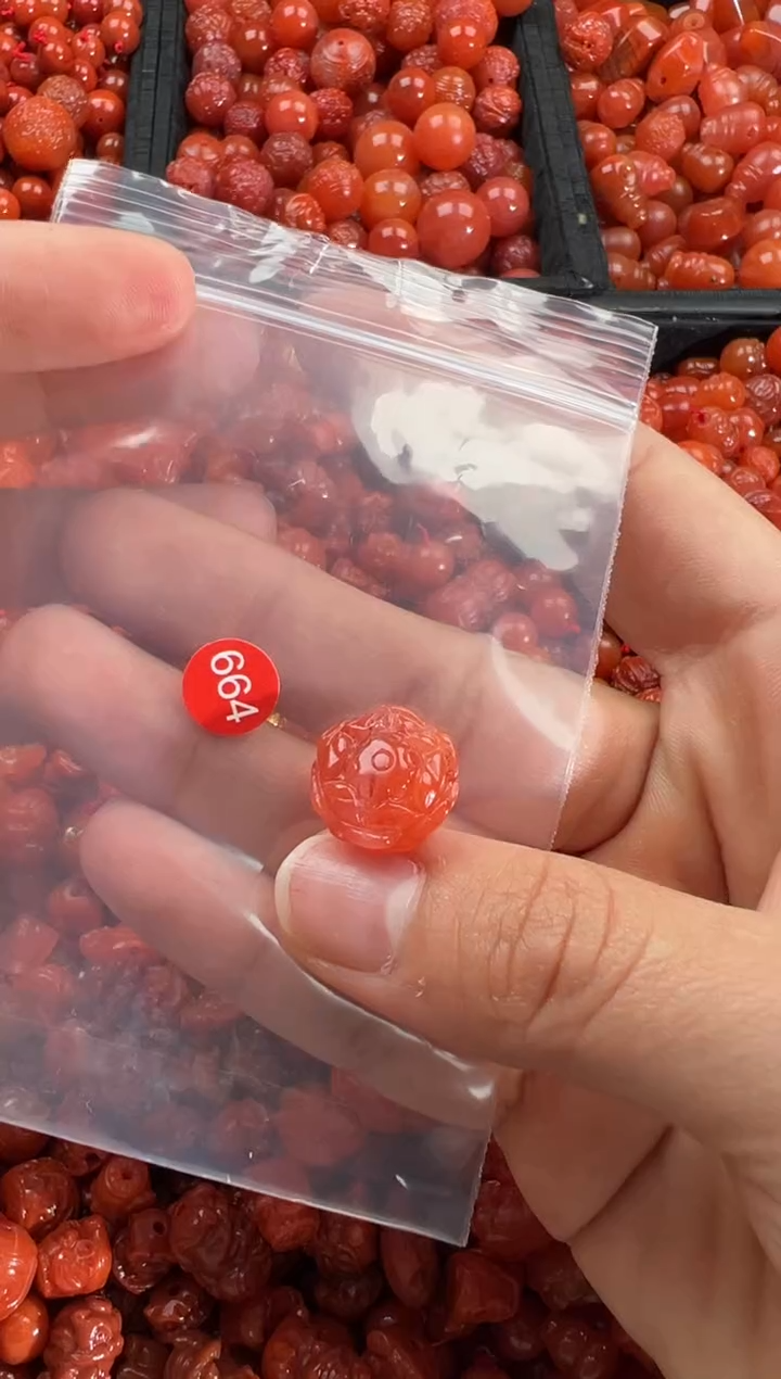 【闪购商品】南红玛瑙颈饰未镶嵌1