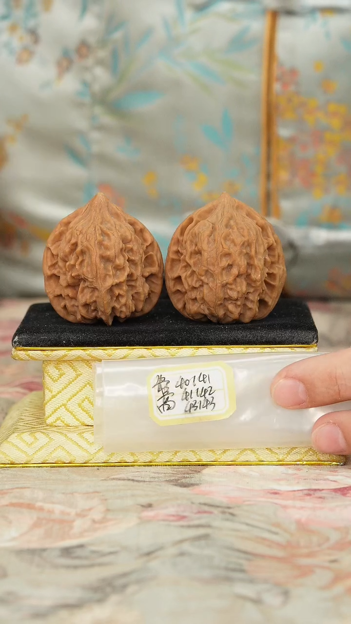【闪购商品】文玩核桃把件鸡心有修
