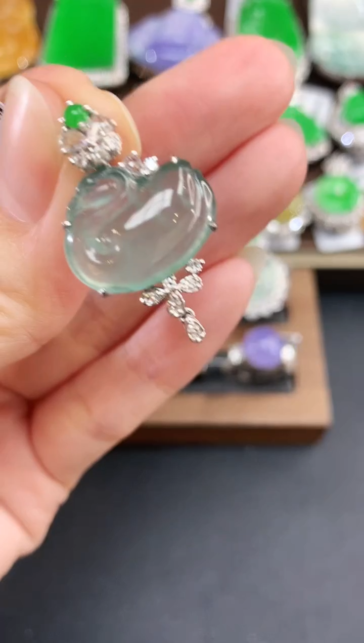 吊坠(不含链)18K金镶嵌翡翠245|1