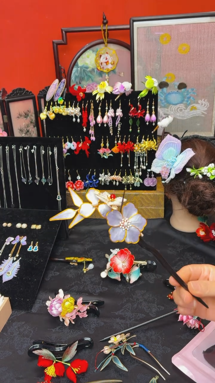 刺绣非遗手工绒花饰品