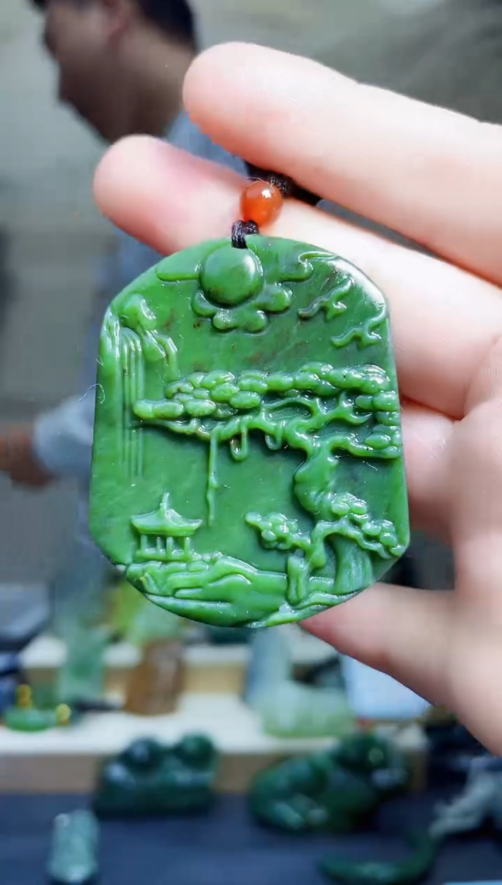 颈饰未镶嵌和田玉1