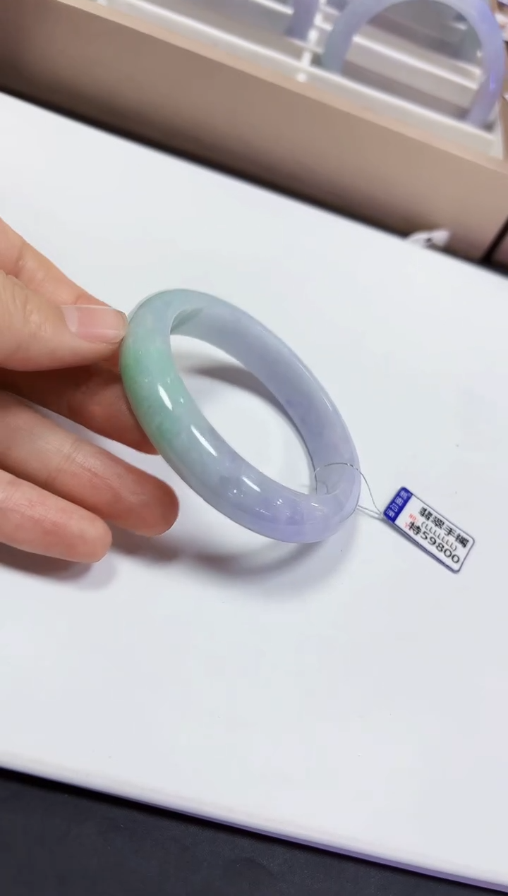 【闪购商品】翡翠颈饰未镶嵌57手镯