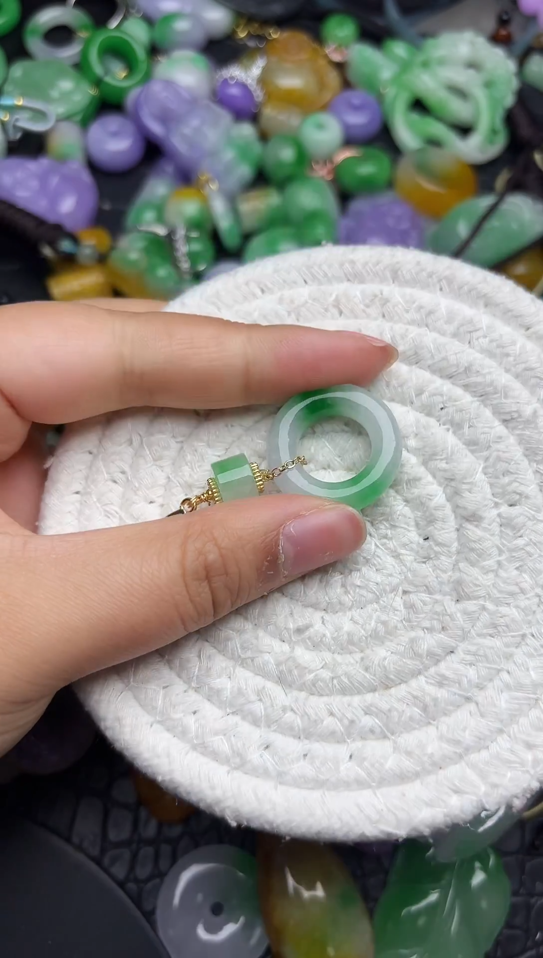 颈饰未镶嵌翡翠缅甸翡翠吊坠