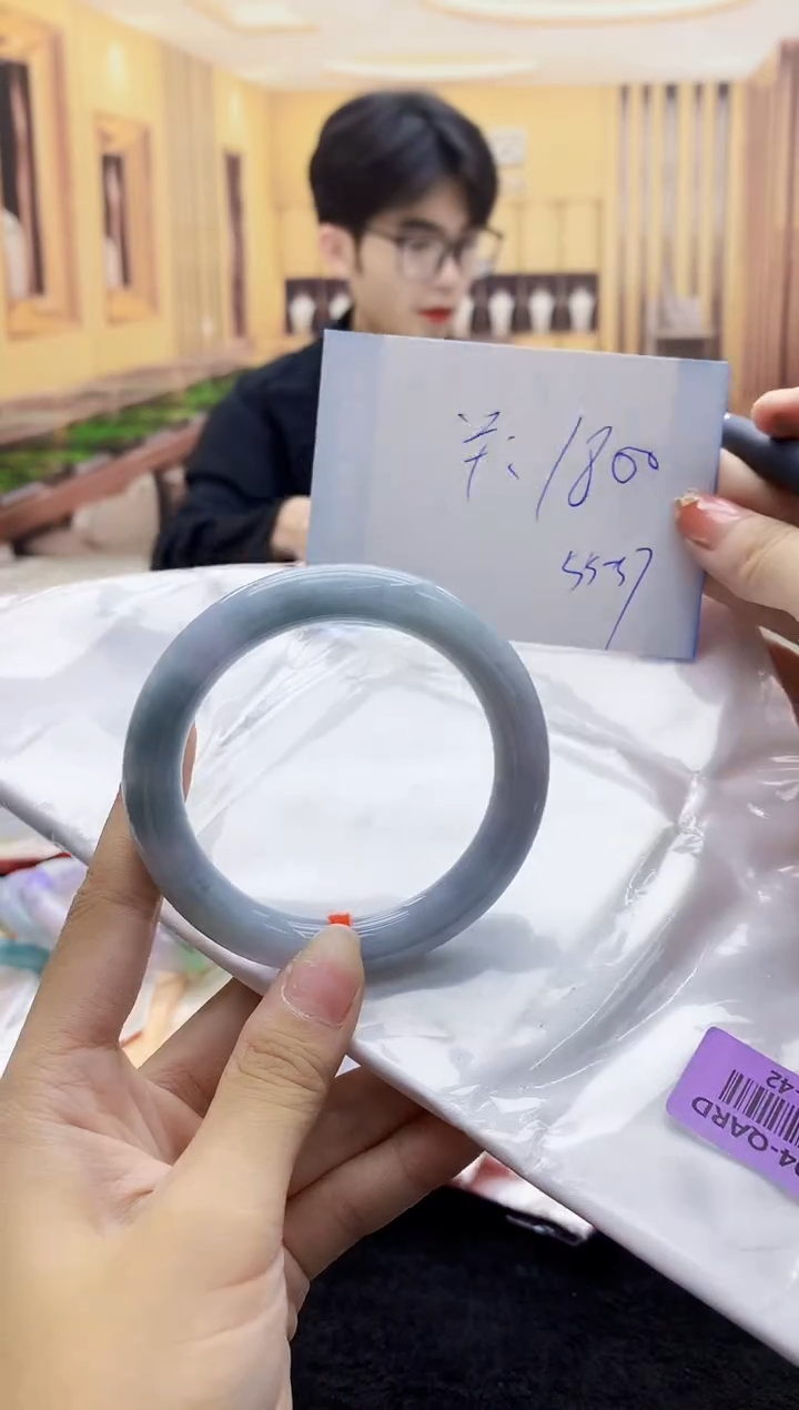 【闪购商品】翡翠手镯未镶嵌     H74-42