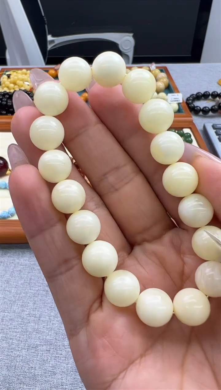 【闪购商品】琥珀手链未镶嵌889秒拍号