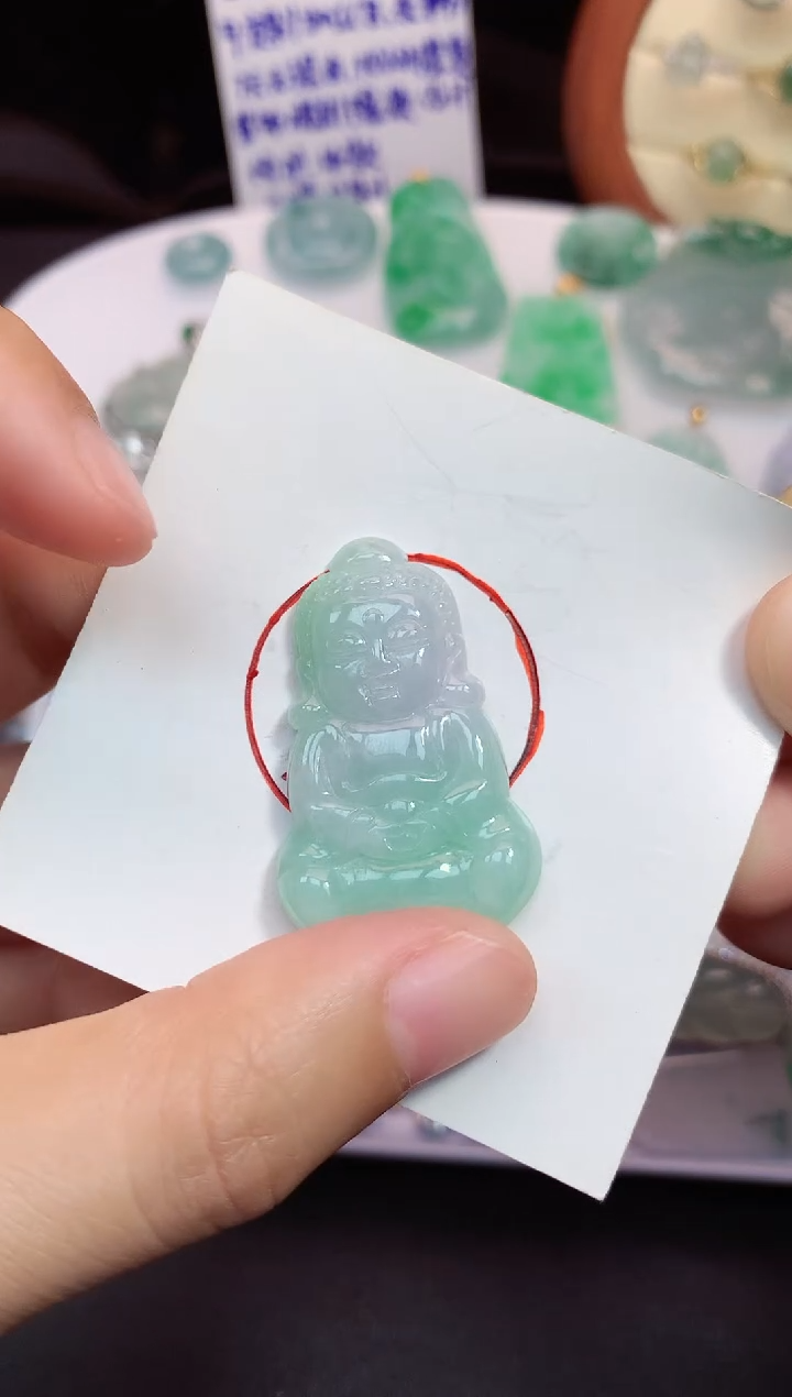 颈饰未镶嵌翡翠吊坠