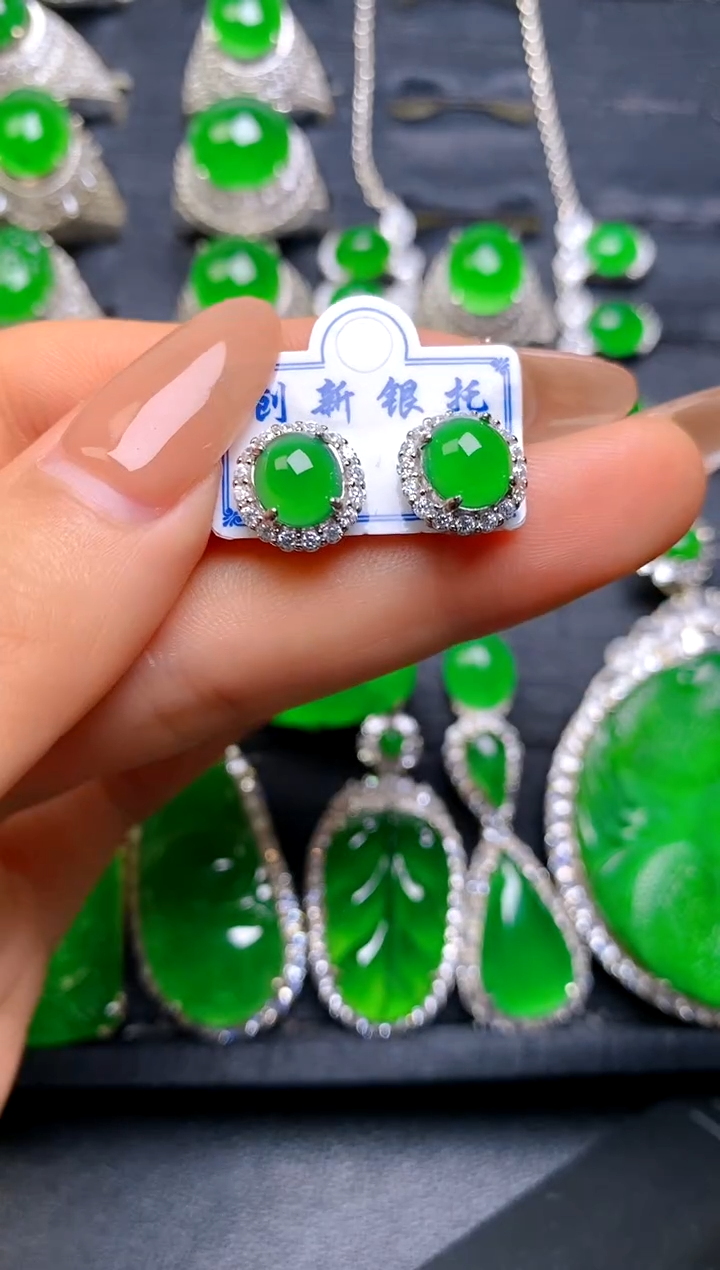 【闪购商品】翡翠耳钉银S925镶嵌蛋面耳钉