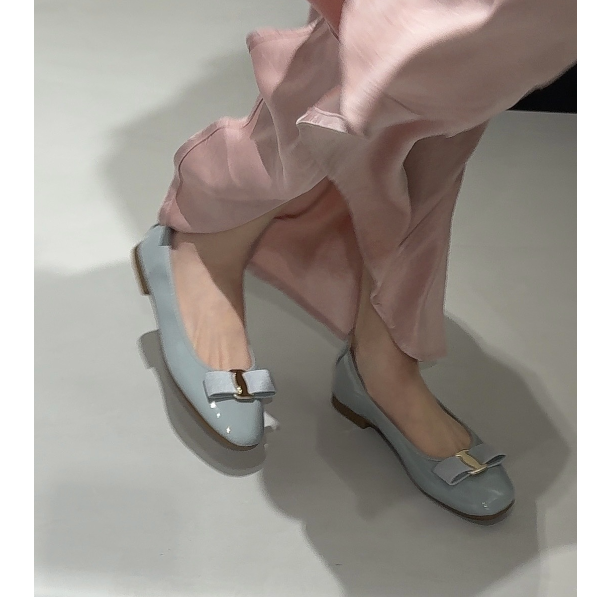 很软的平底鞋！不磨脚！2025年通勤上班蝴蝶结平底孕妇低跟软底单鞋