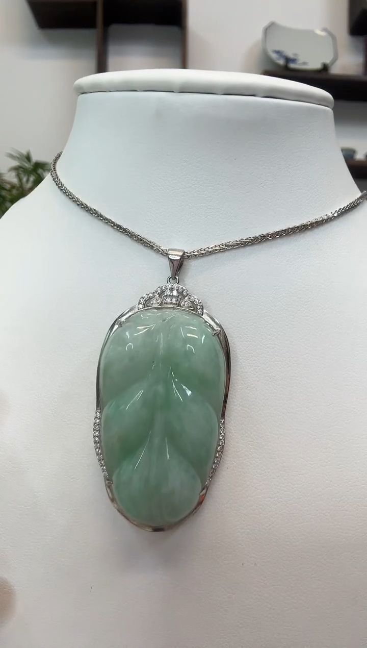 吊坠(赠链)银S925镶嵌翡翠叶子