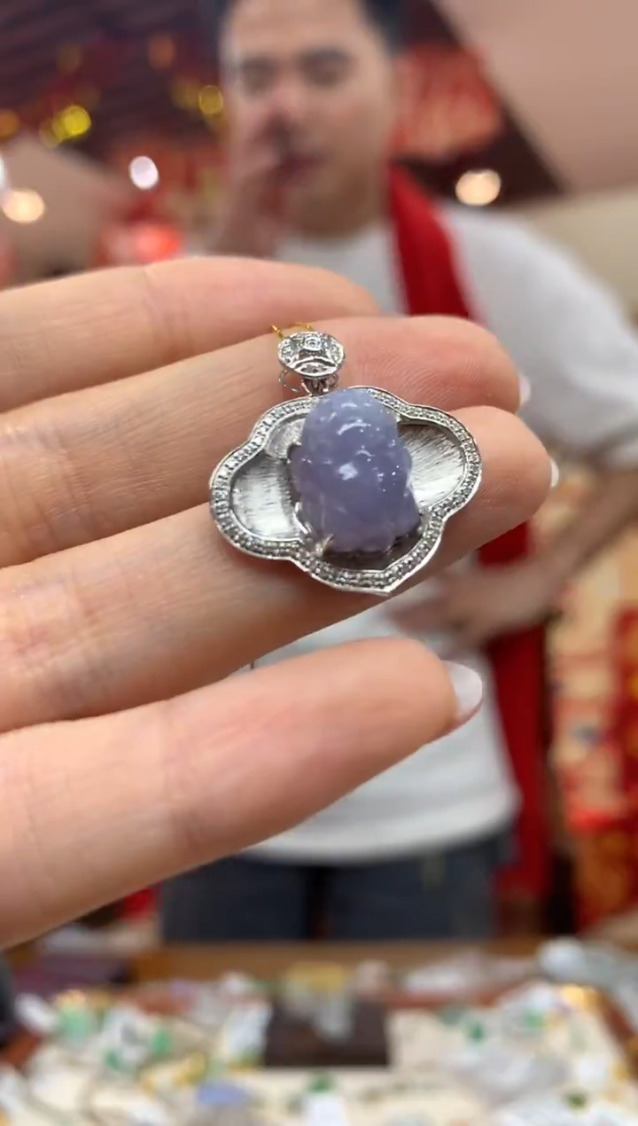 吊坠(不含链)18K金镶嵌翡翠貔貅