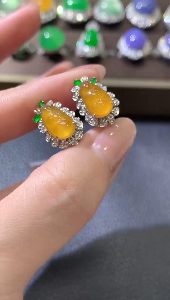 【闪购商品】翡翠耳饰18K金镶嵌f1翡翠