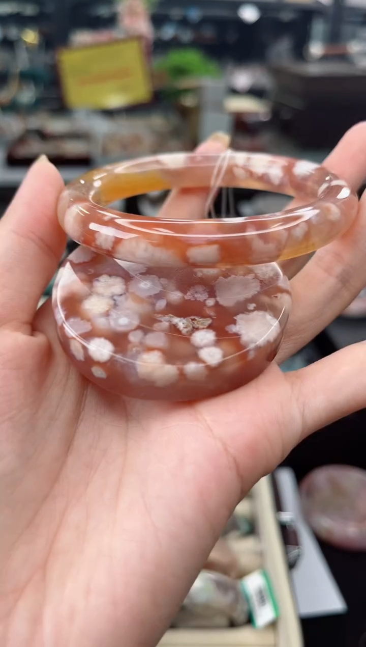 【闪购商品】石英质玉手镯未镶嵌58圈口（赠品镯心）2S9146101