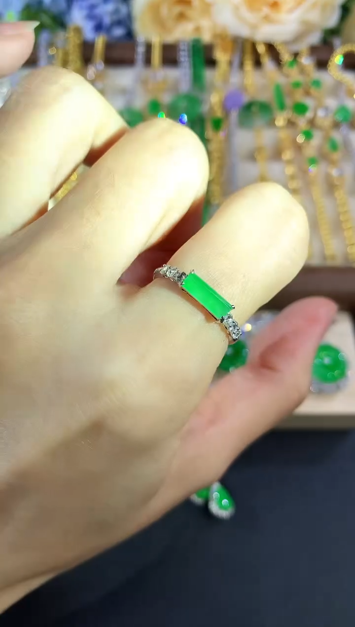 18K金镶嵌戒指翡翠160|3980