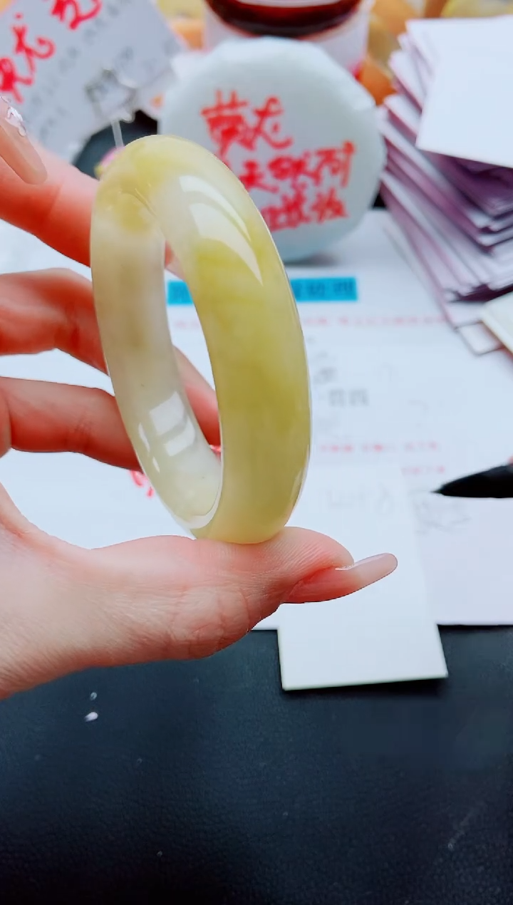 【闪购商品】石英质玉手镯未镶嵌K198-55-56