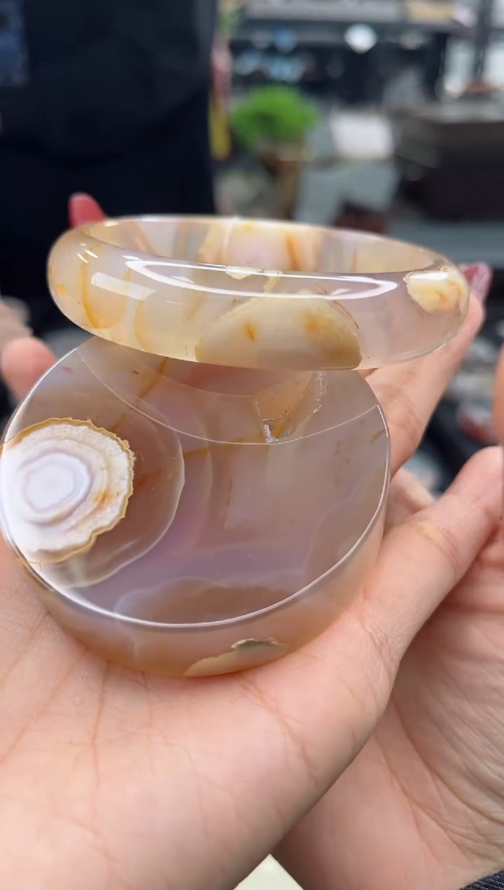 【闪购商品】石英质玉手镯未镶嵌64圈口（赠品镯心）3572581