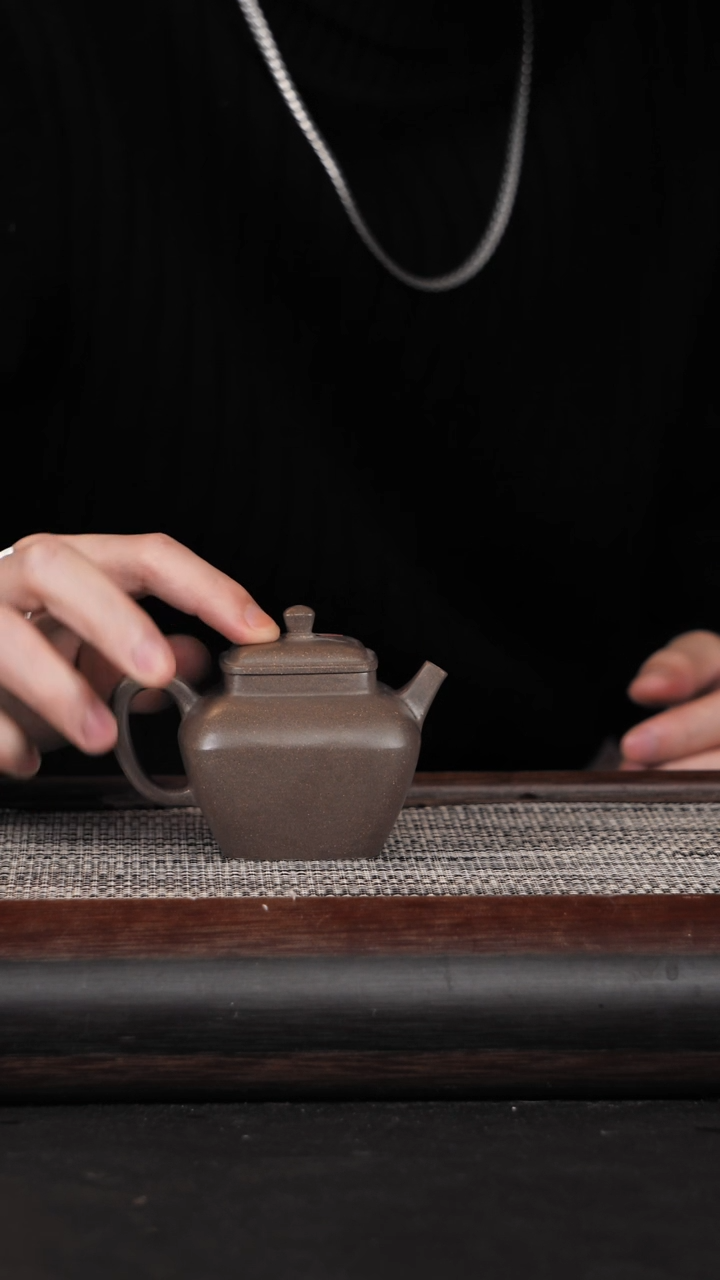 【闪购商品】紫砂茶壶82原矿紫砂壶150