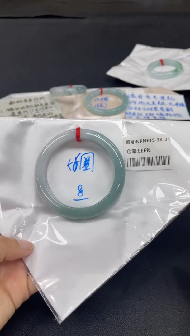 未镶嵌手镯翡翠翡翠手镯