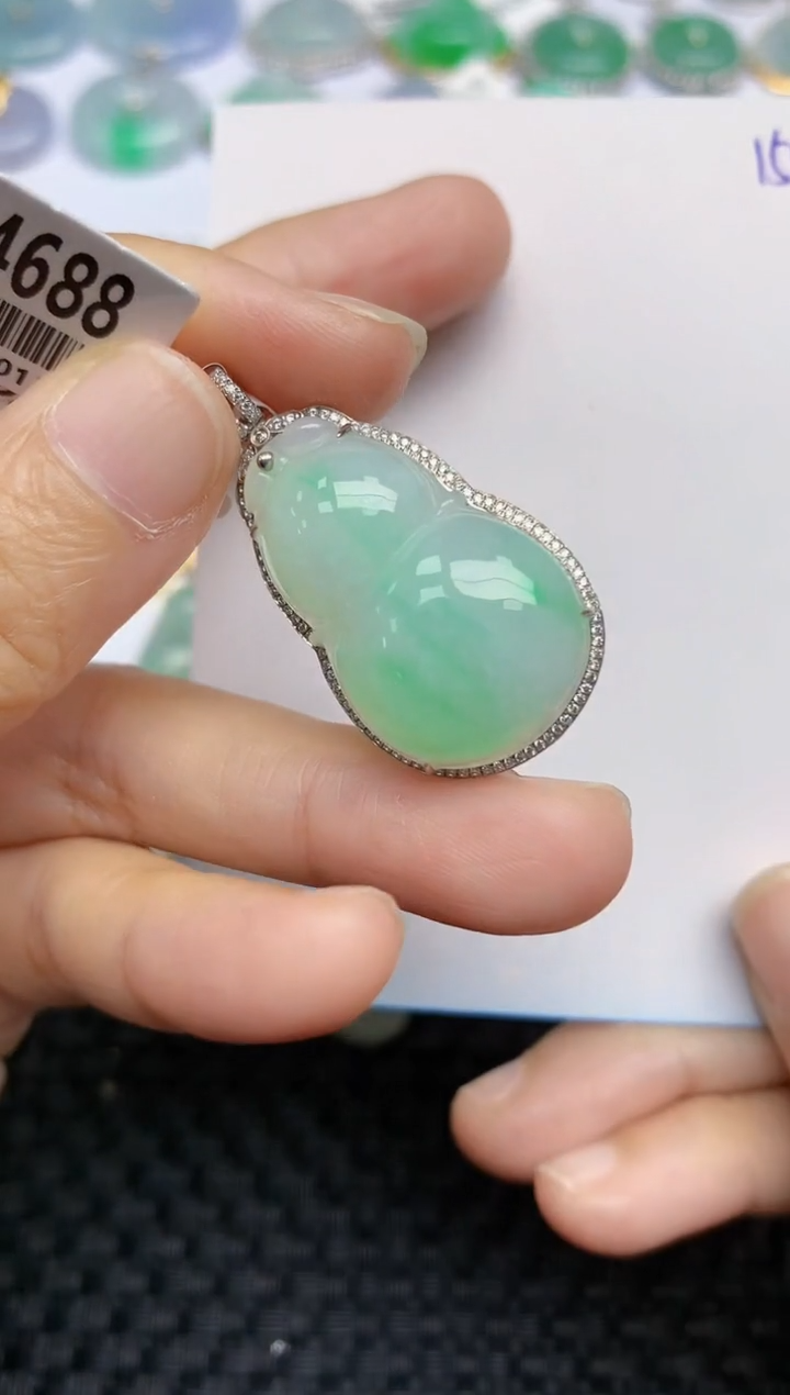 【闪购商品】翡翠挂件18K金镶嵌天然A货翡翠 154