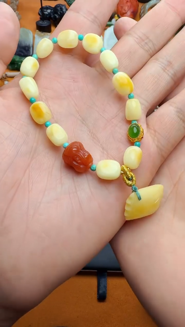 未镶嵌蜜蜡手串手串 01