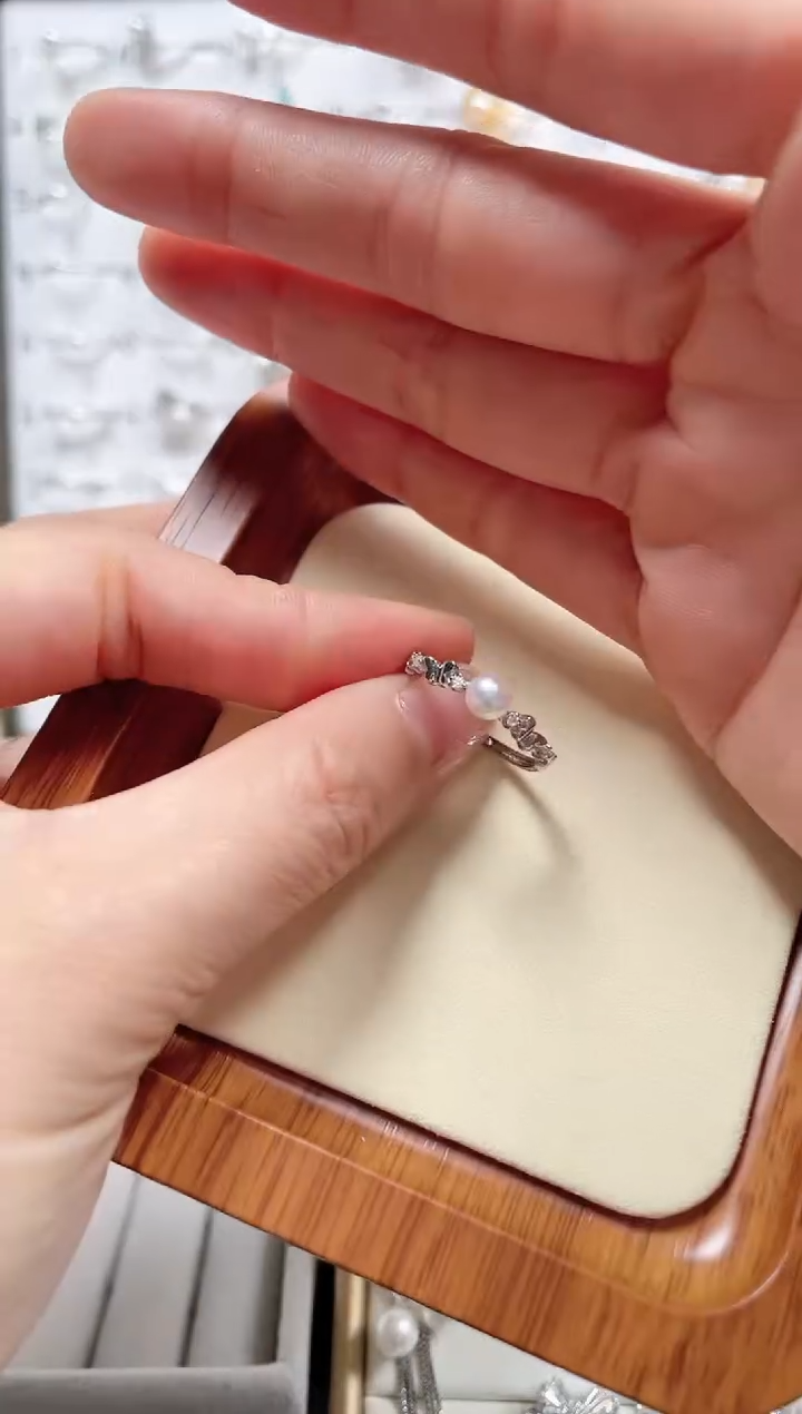 【闪购商品】海水珍珠戒指银S925镶嵌海水珍珠开口银戒蝴蝶戒指