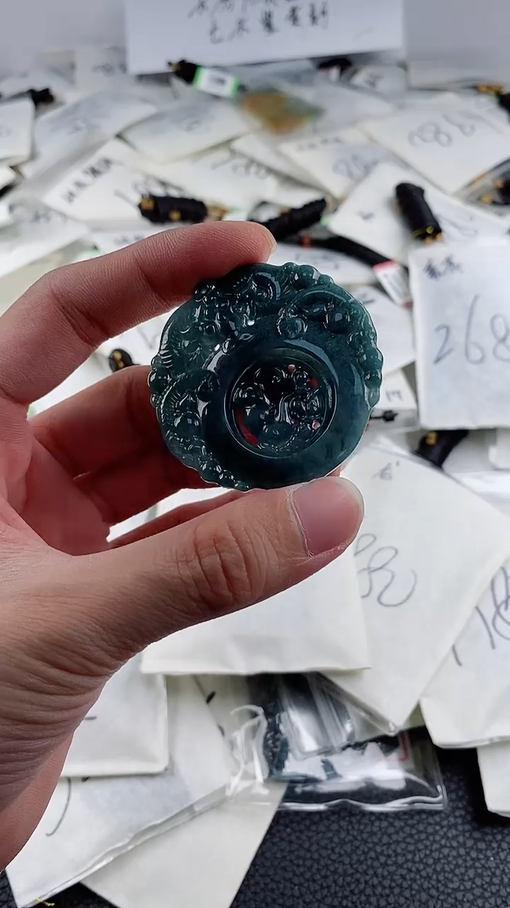 【闪购商品】翡翠颈饰未镶嵌多样性一件随机发货 三羊开泰68