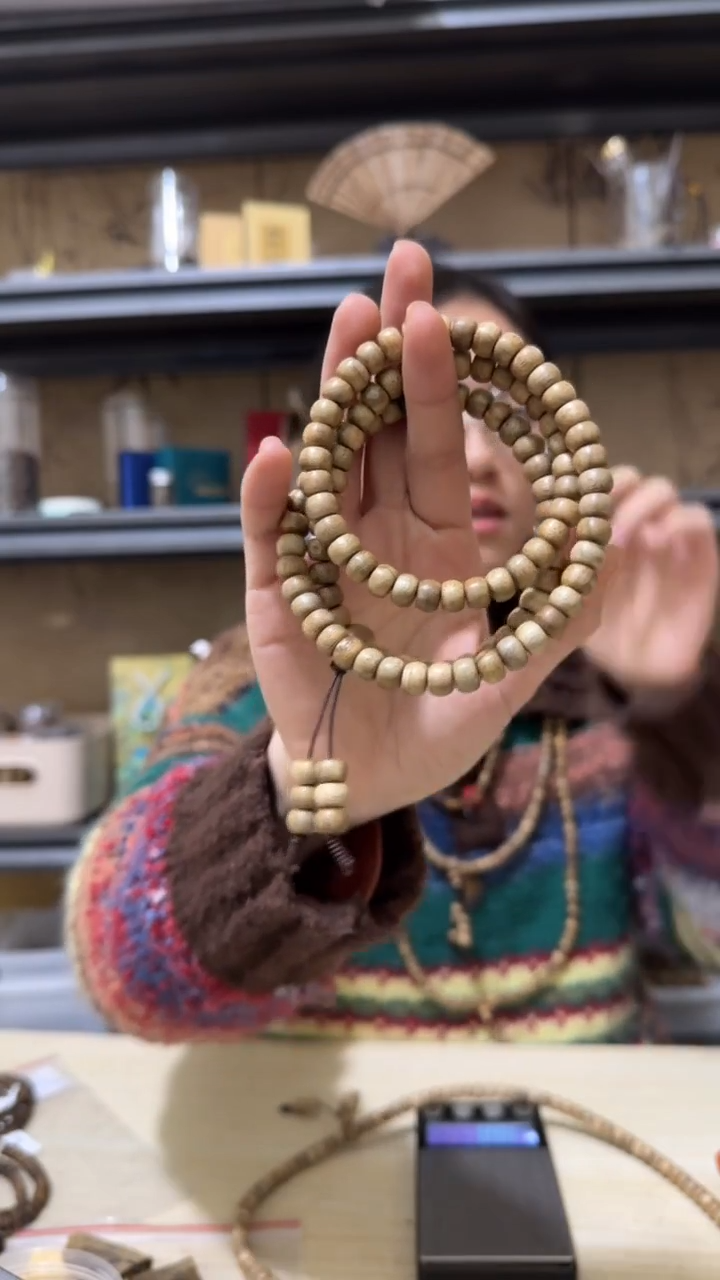 【闪购商品】沉香手串马来西亚鼓珠多圈手串多样性发一条