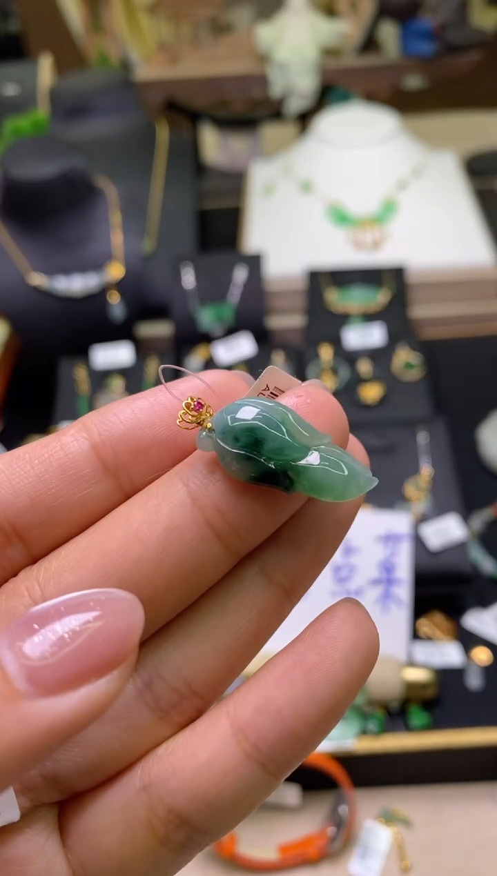 【闪购商品】翡翠颈饰18K金镶嵌净货16147