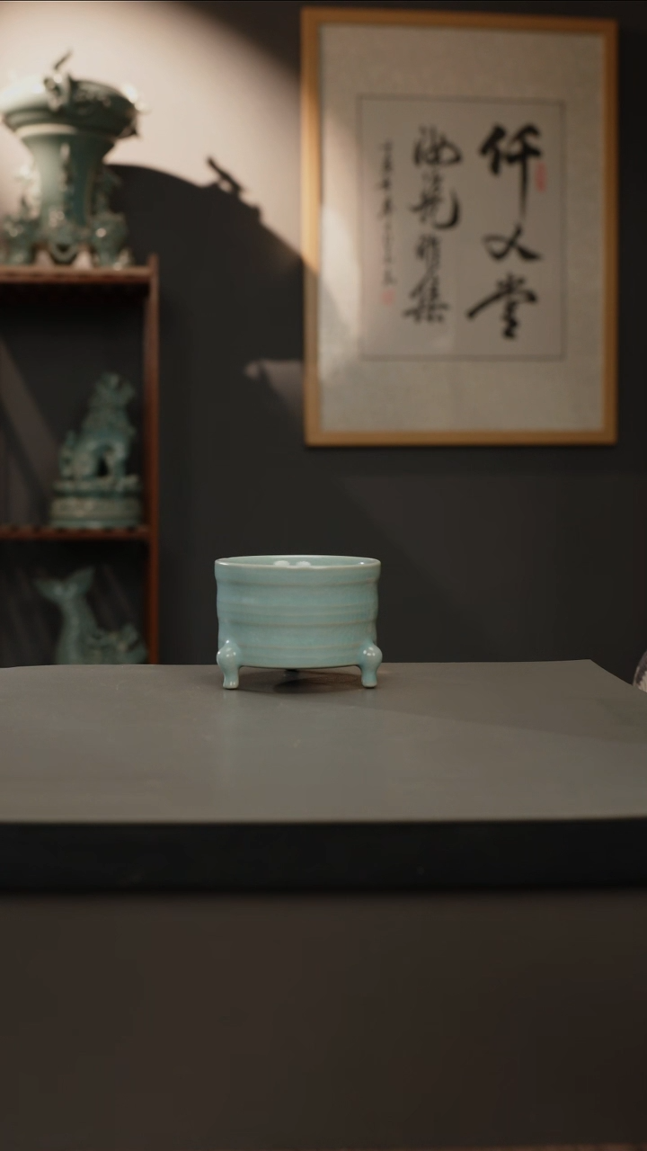 【闪购商品】杯仿古釉原矿  三足杯