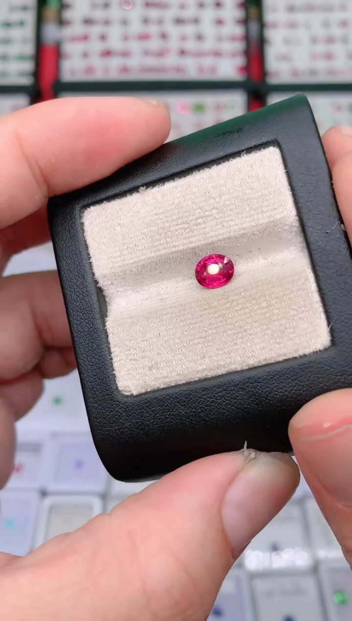 裸石未镶嵌碧玺卢比来0.87ct