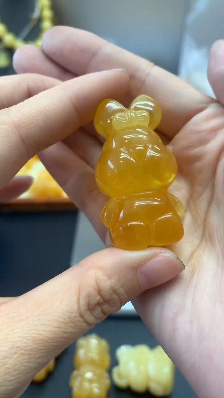 未镶嵌琥珀珠宝奇石65