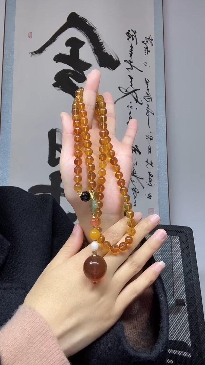 琥珀项链未镶嵌血蜜珀珠子