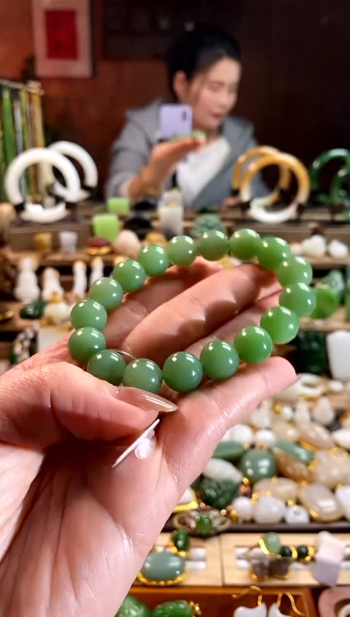 【闪购商品】和田玉手链未镶嵌。