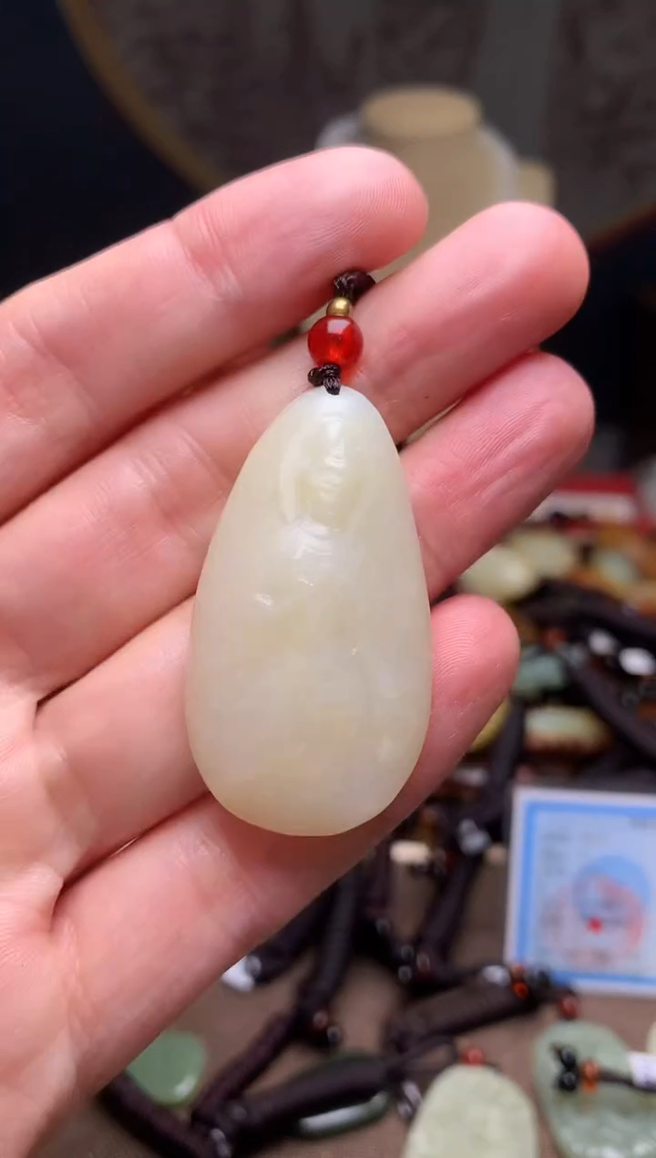 颈饰未镶嵌和田玉新疆料青海料清水和田玉吊坠
