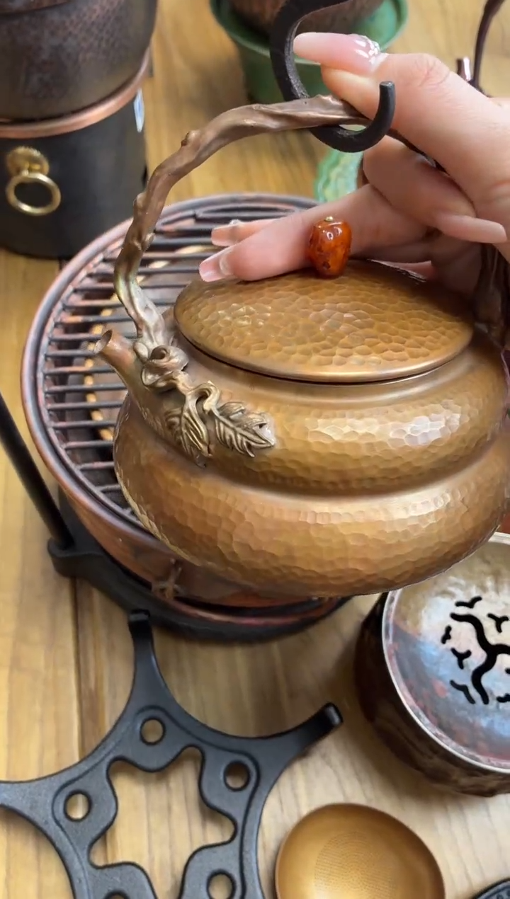 王*庆  样品 包浆色紫铜葫芦壶  