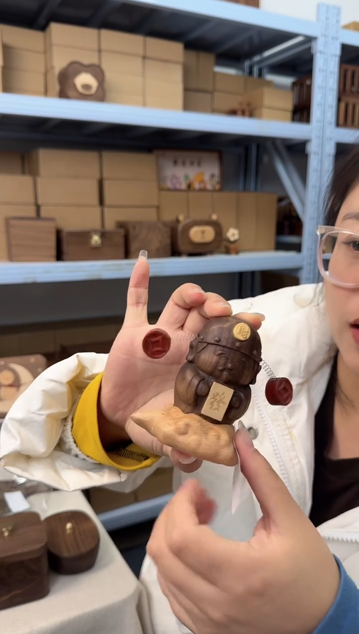 木567特价北美黑胡桃财神摆件