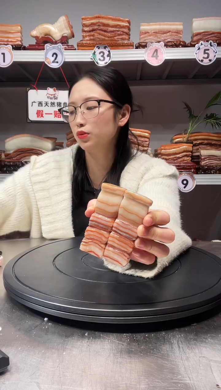 【闪购商品】天然石材柳州猪肉石